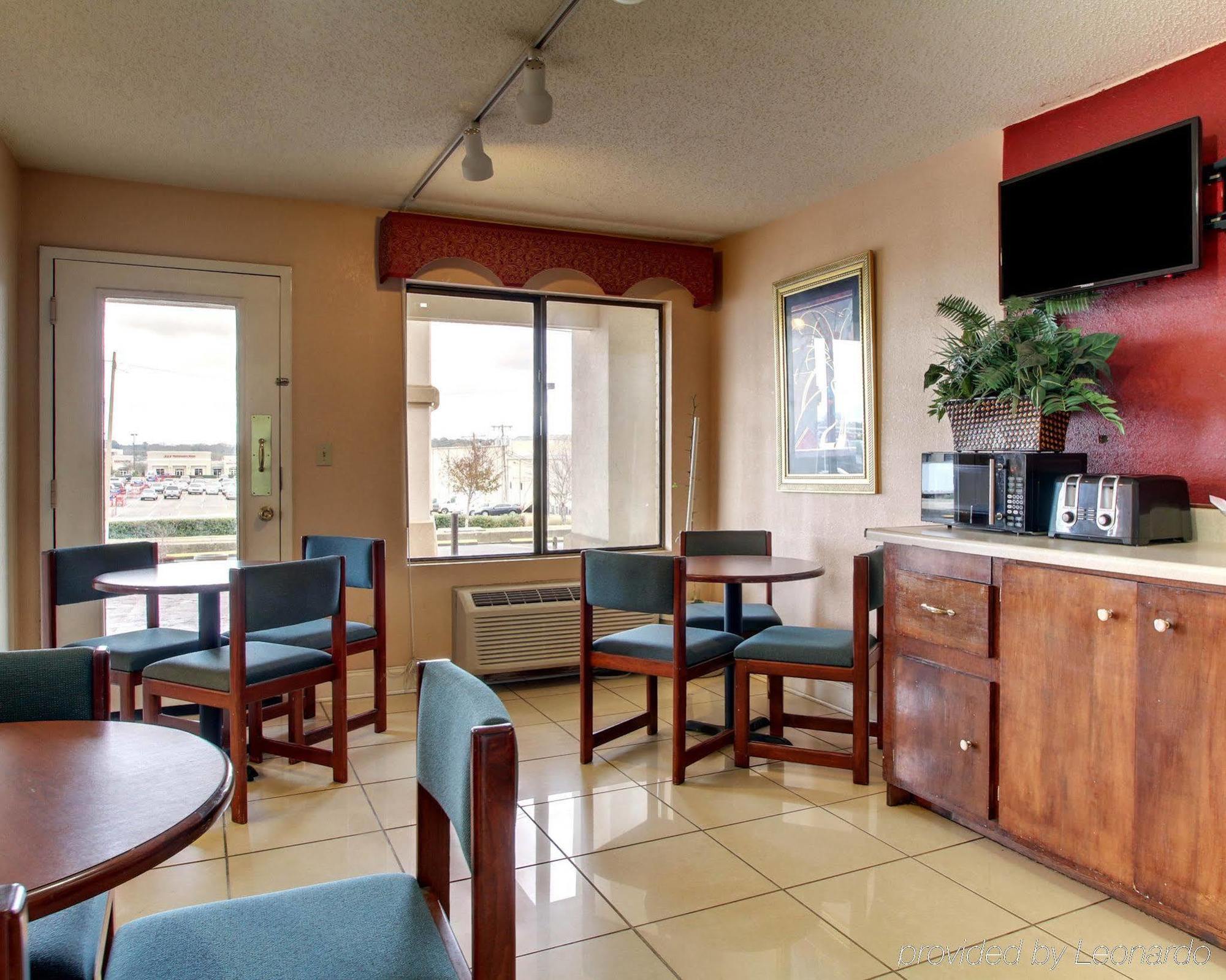 Econo Lodge North Ridgeland Bagian luar foto