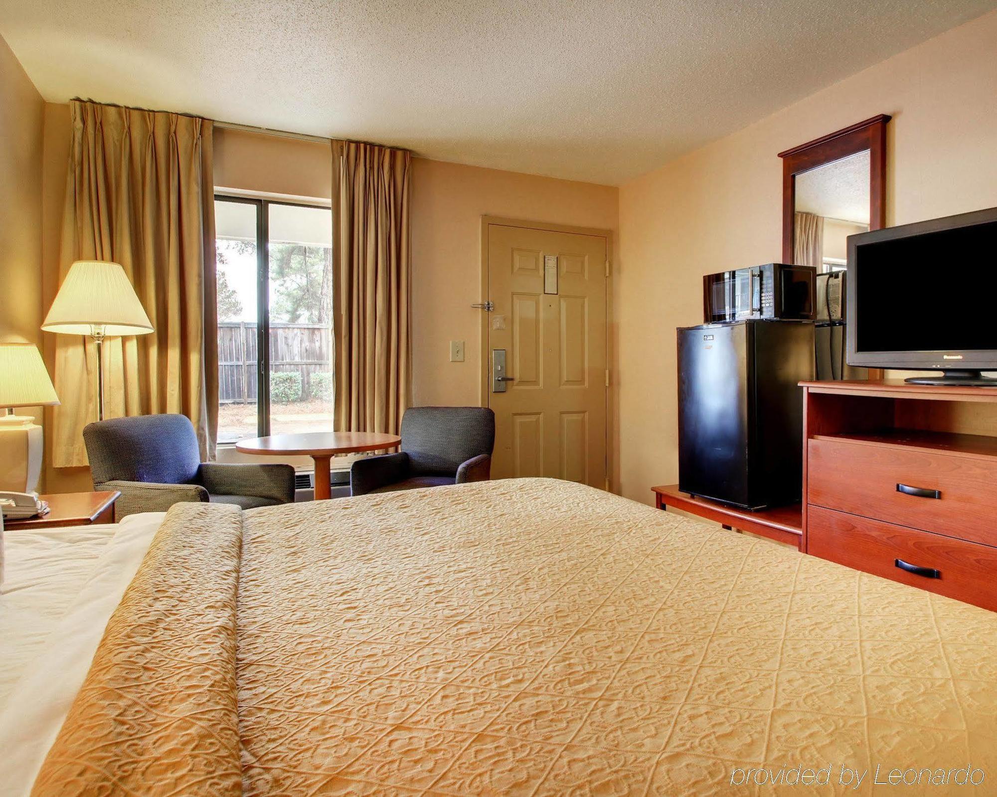 Econo Lodge North Ridgeland Bagian luar foto