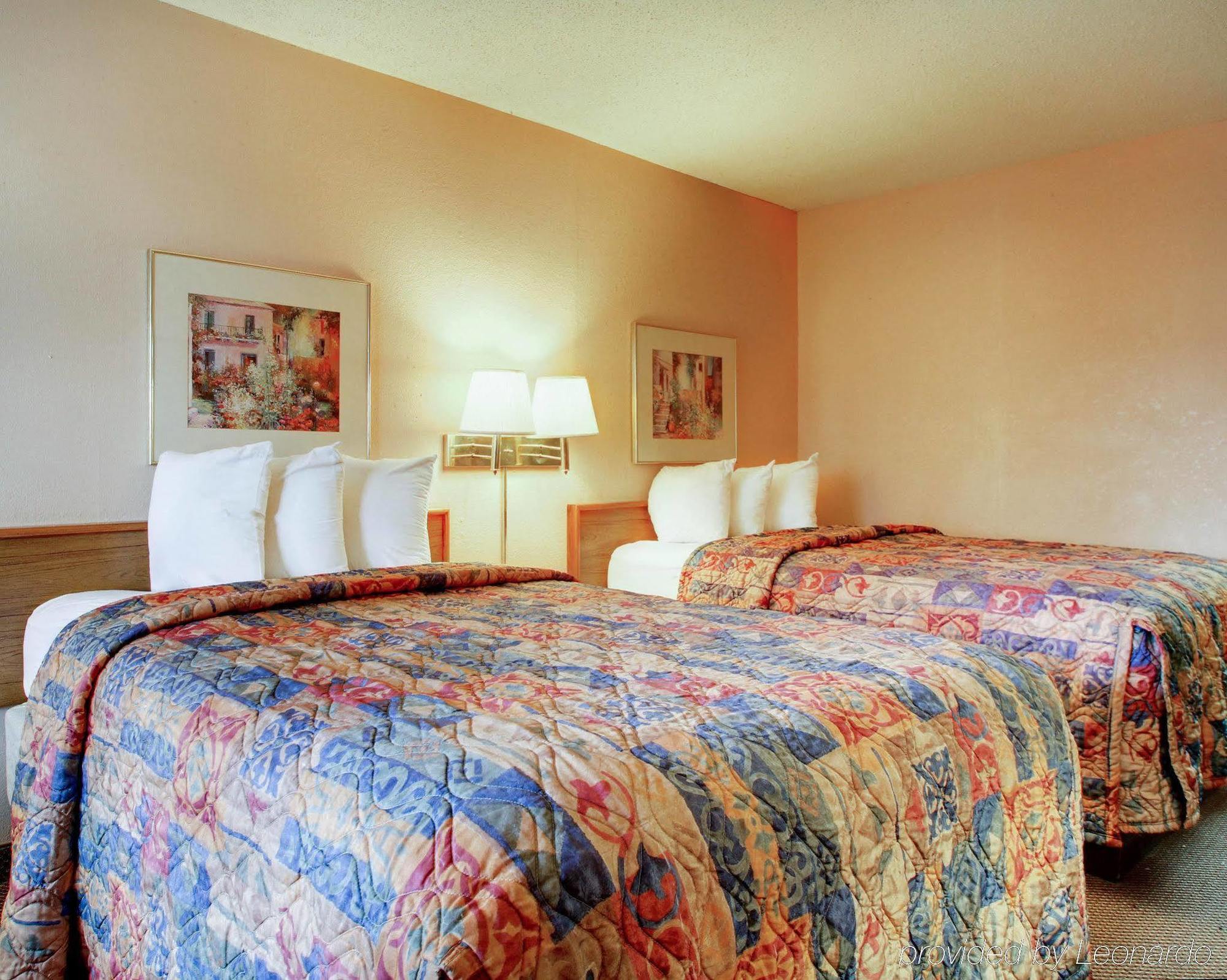 Econo Lodge North Ridgeland Bagian luar foto